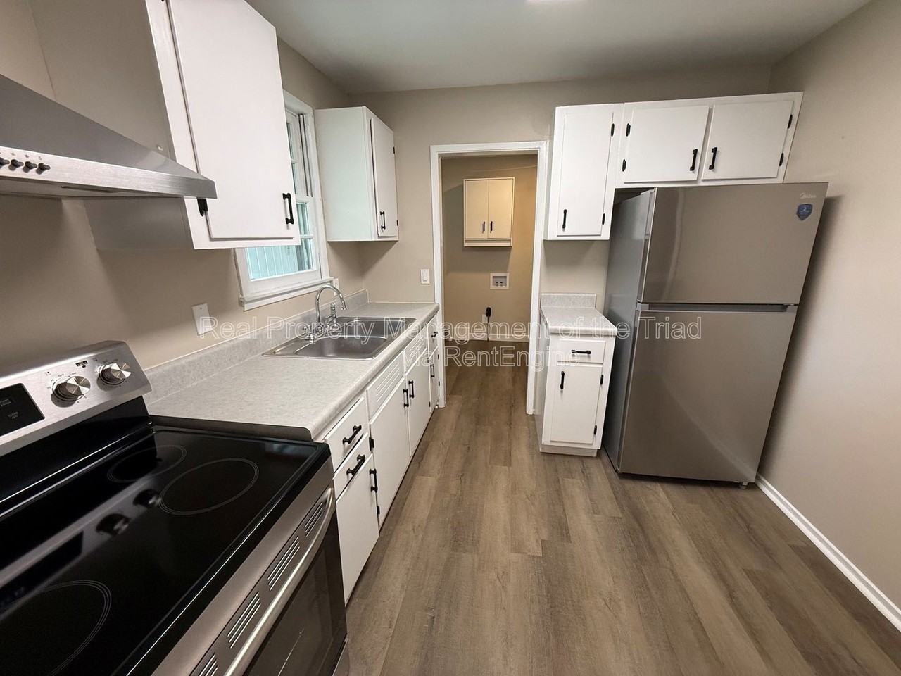 2523 Overbrook Dr - Photo 4 of 19