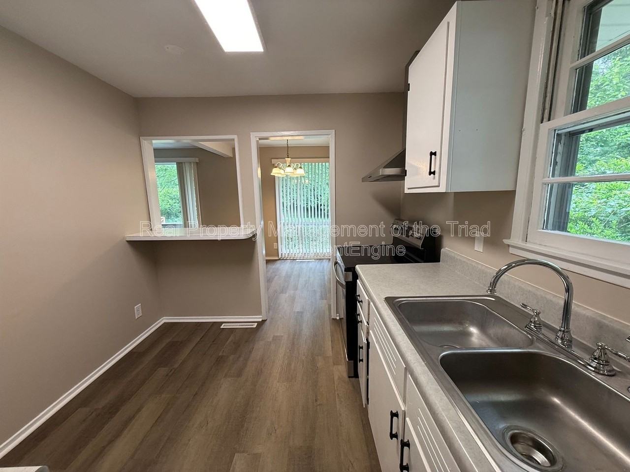 2523 Overbrook Dr - Photo 7 of 19