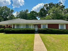 featured image of 712 Sir Michael Dr