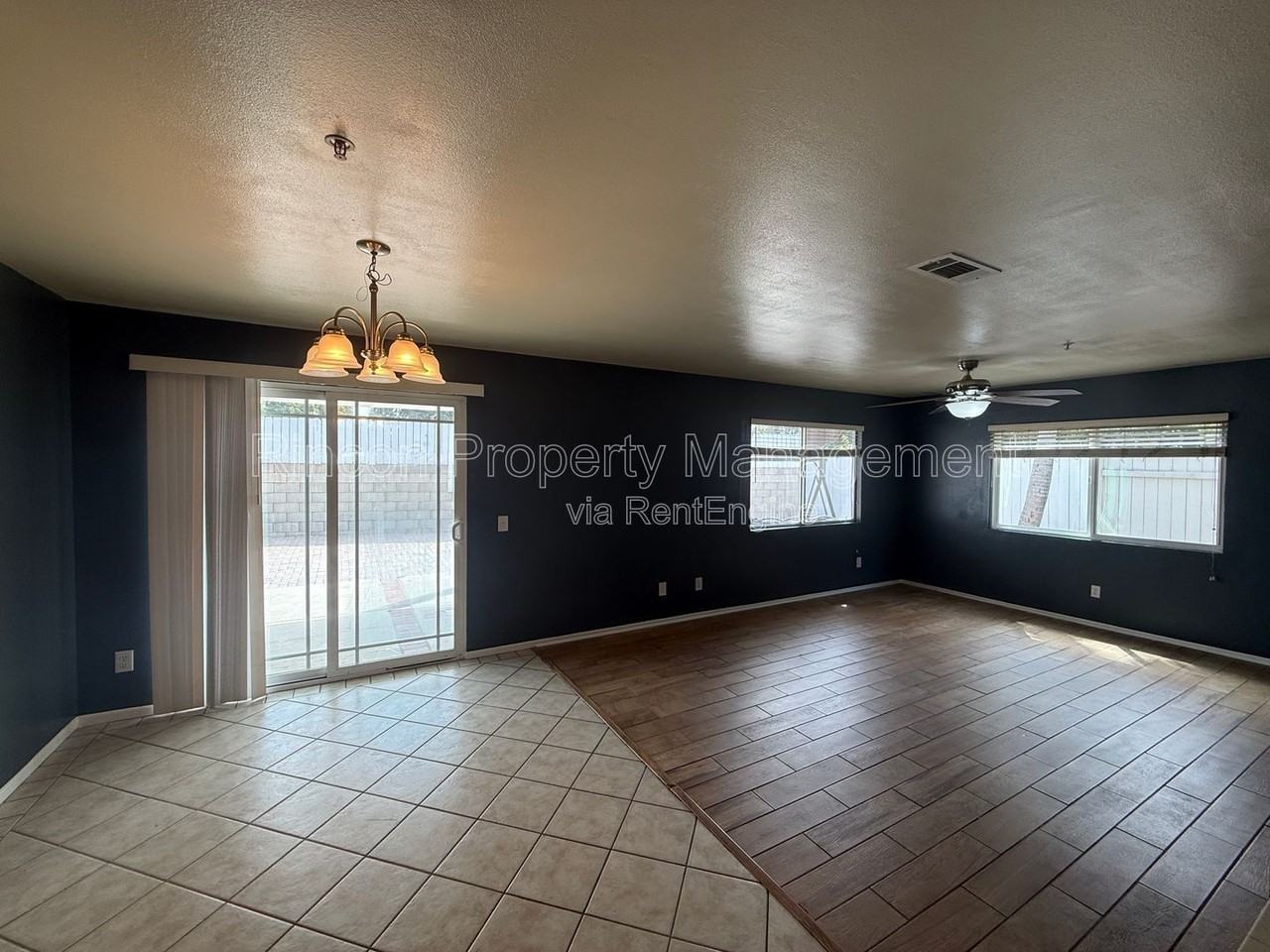 1540 Pyramid Ave - Photo 6 of 17
