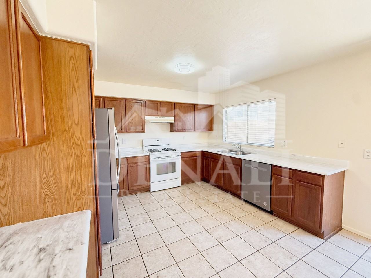 11184 W Palm Ln - Photo 6 of 25