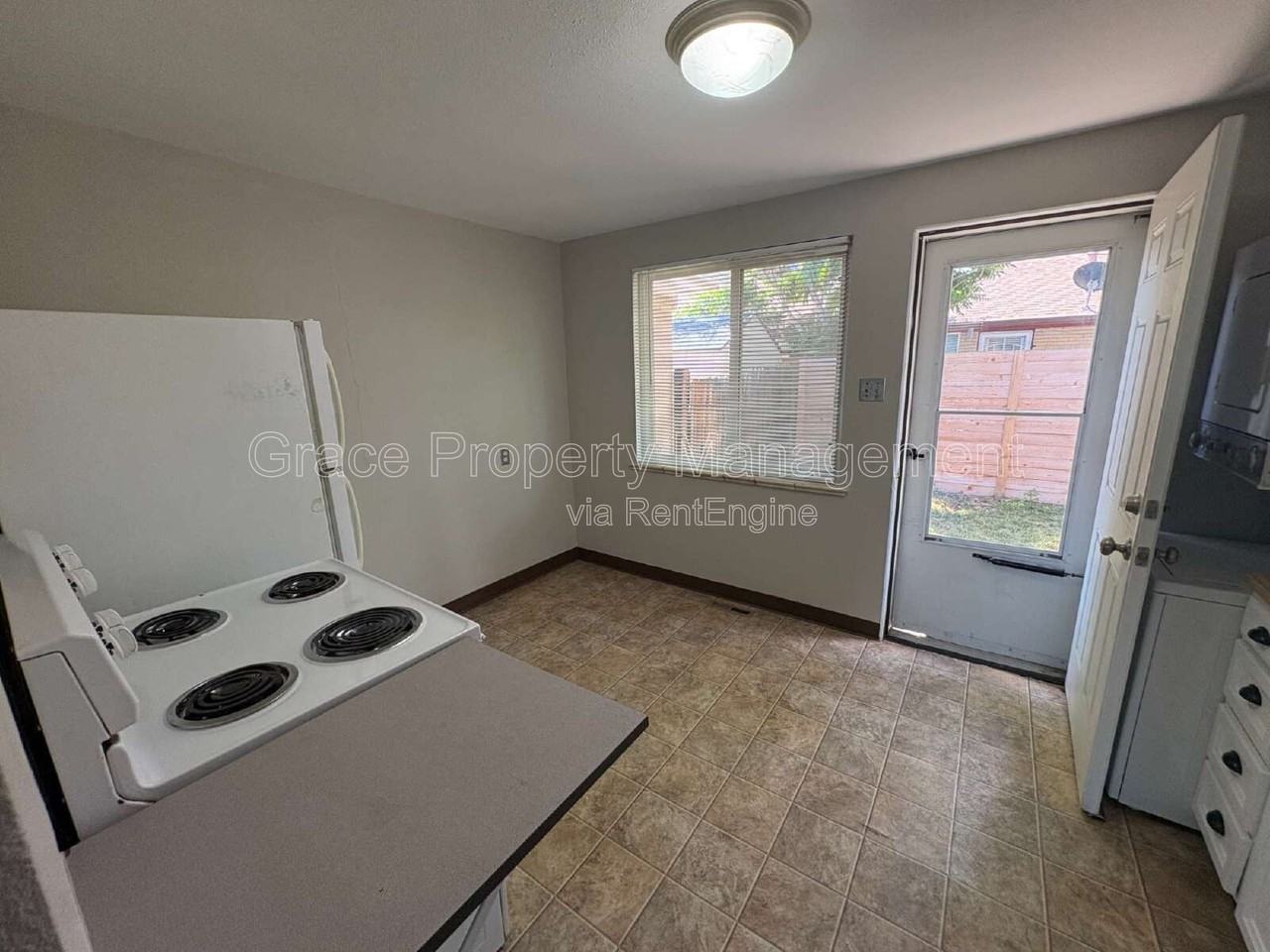 1665 Pierce St #3 - Photo 5 of 15