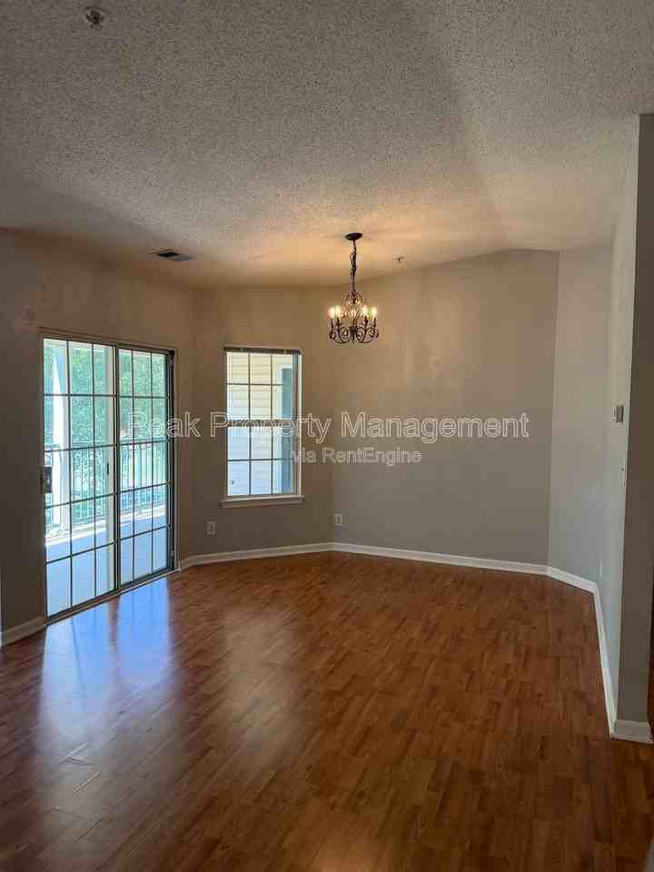 9411 Links Ln #M - Photo 3 of 18