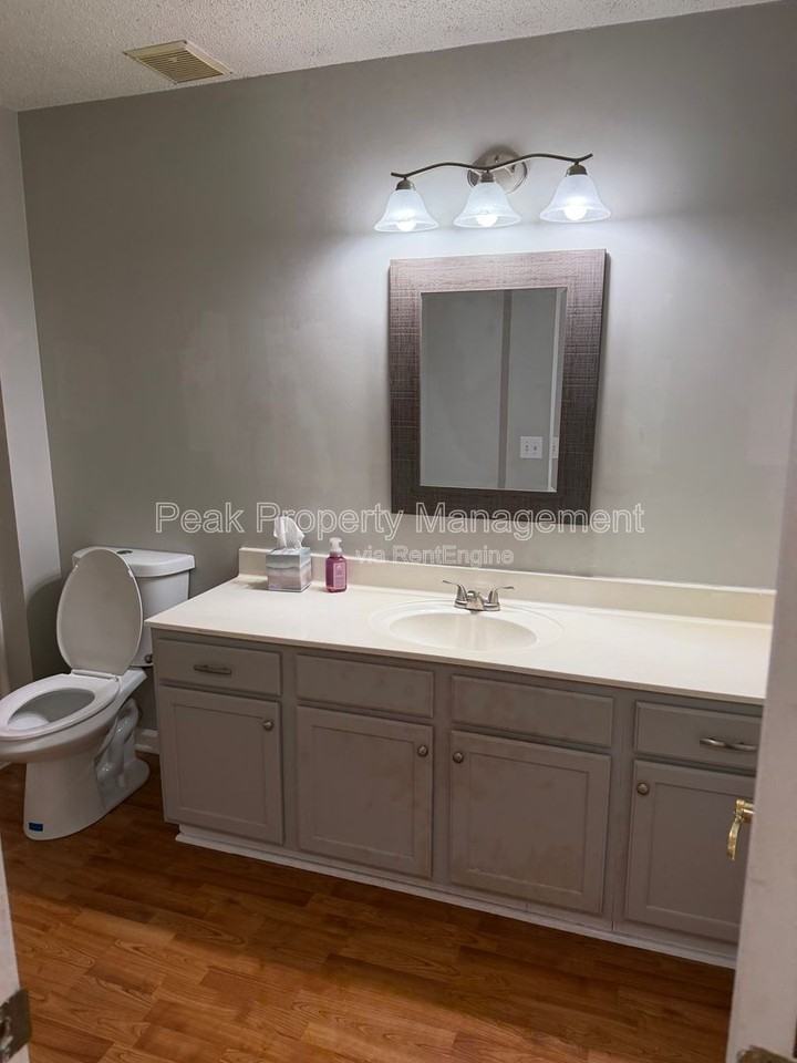 9411 Links Ln #M - Photo 4 of 18