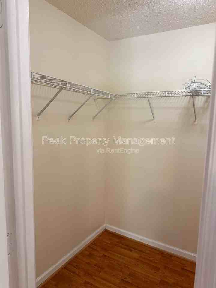9411 Links Ln #M - Photo 6 of 18