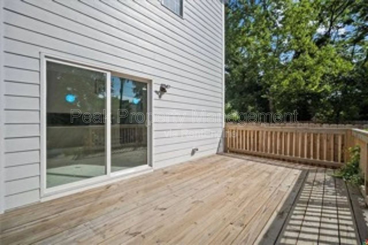 1203 N 19th St - Photo 5 of 21