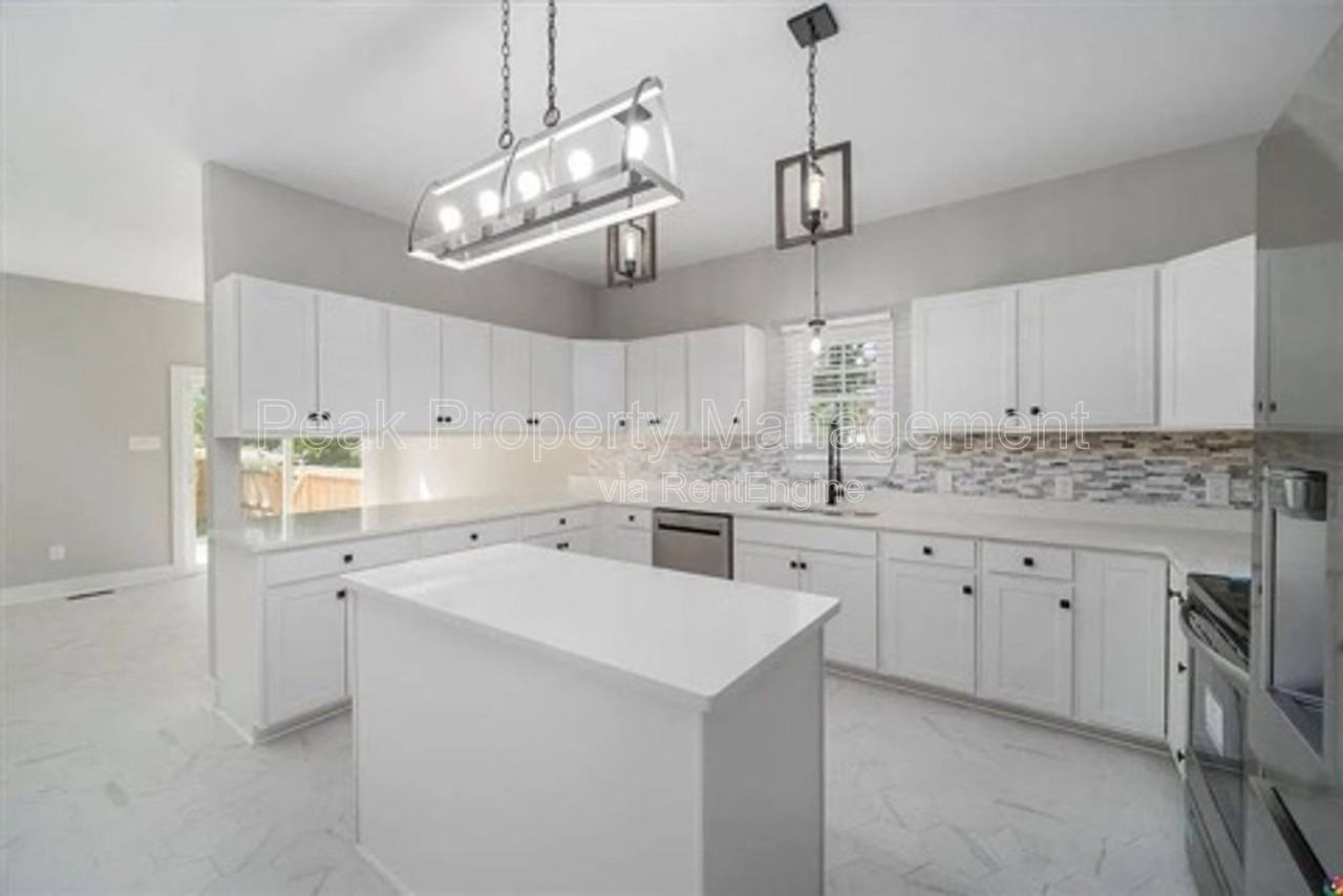 1203 N 19th St - Photo 7 of 21