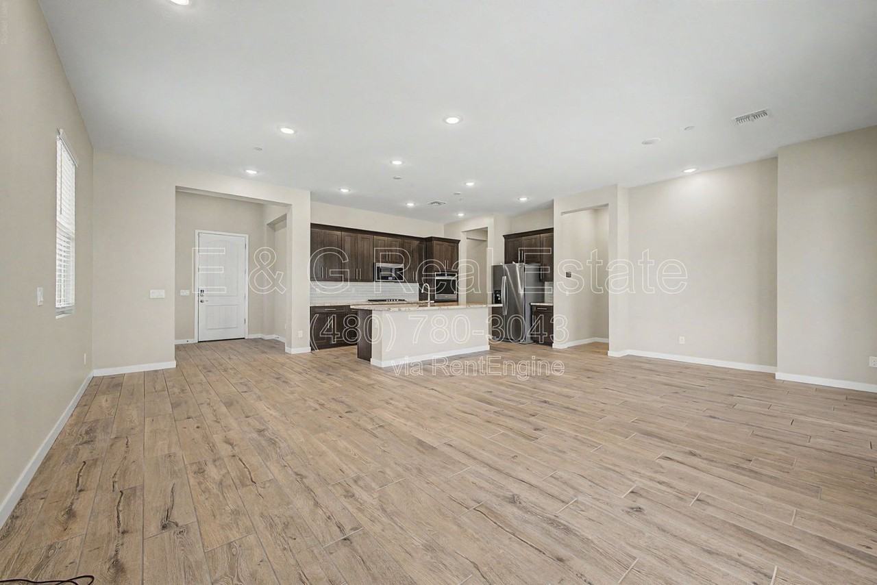 1899 N 140th Dr - Photo 3 of 26