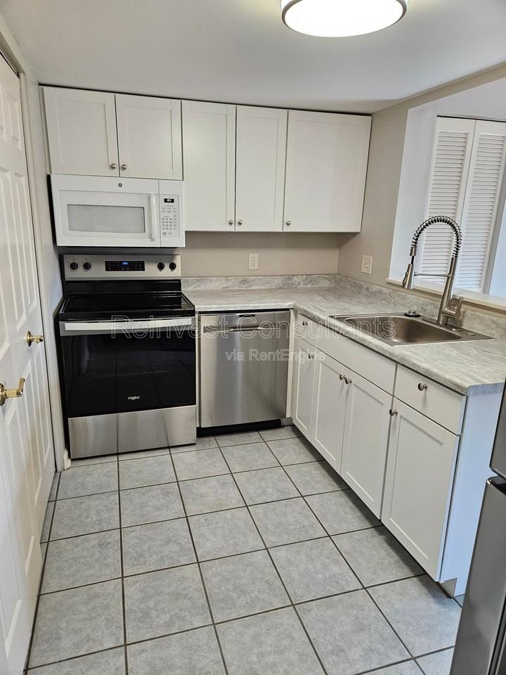 51 Winchester Pl #C - Photo 2 of 12