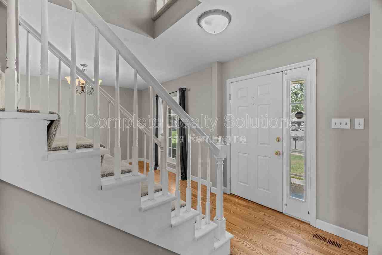 16610 Green Needle Ct - Photo 4 of 50