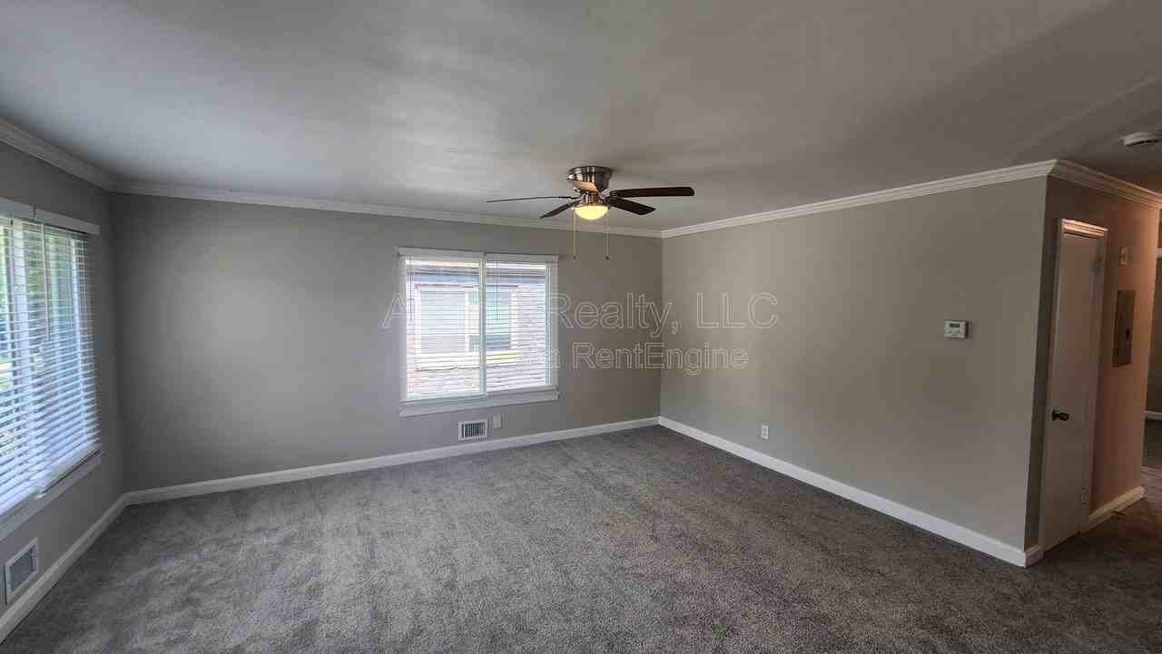 2043 Chicago Ave Nw - Photo 5 of 17