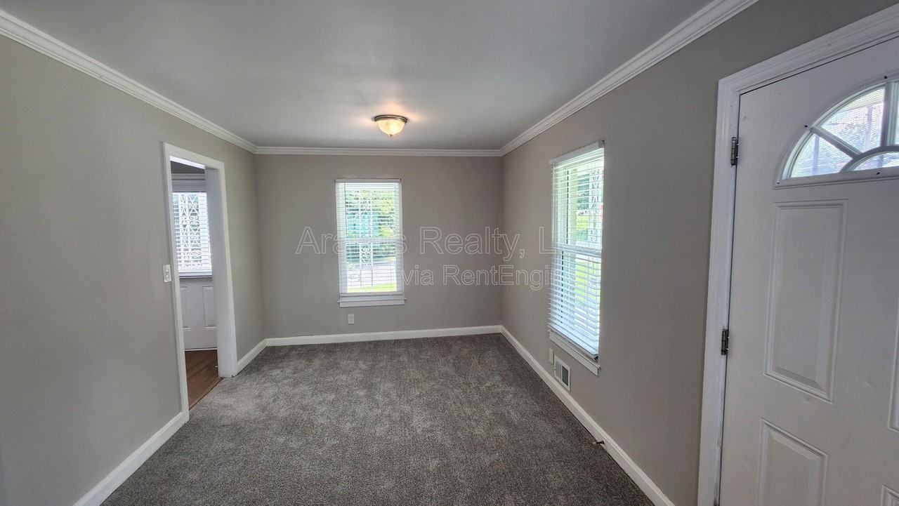 2043 Chicago Ave Nw - Photo 6 of 17