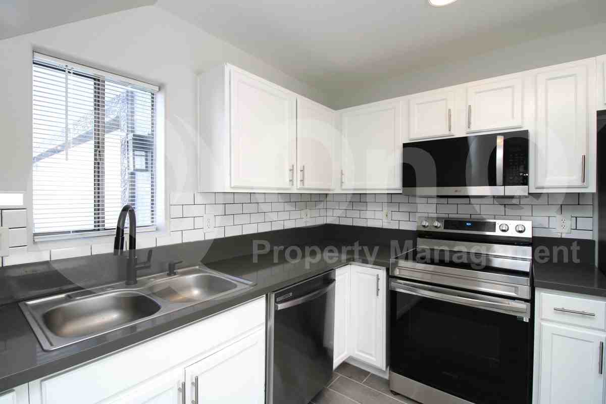 2153 W Morten Ave #2 - Photo 2 of 15