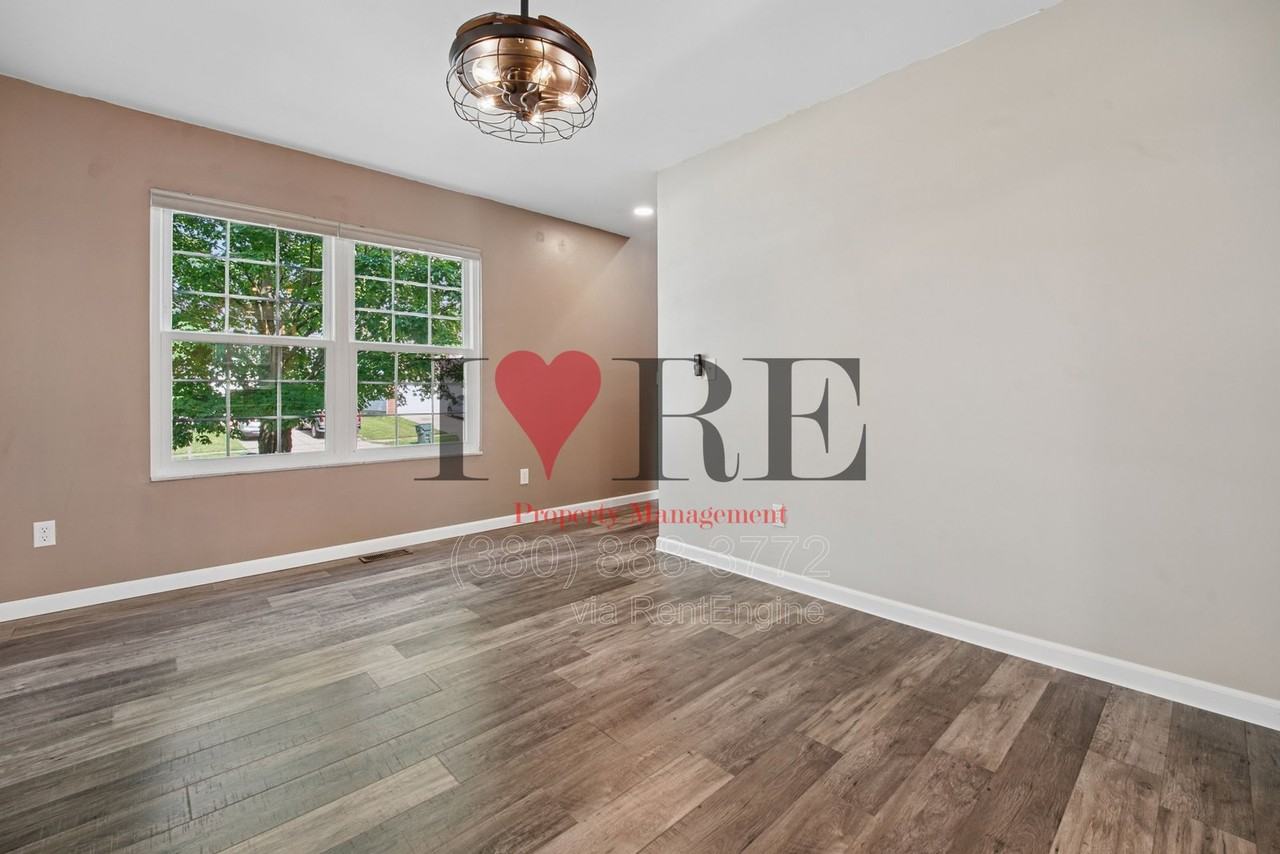 3048 Hollybank Rd - Photo 5 of 41