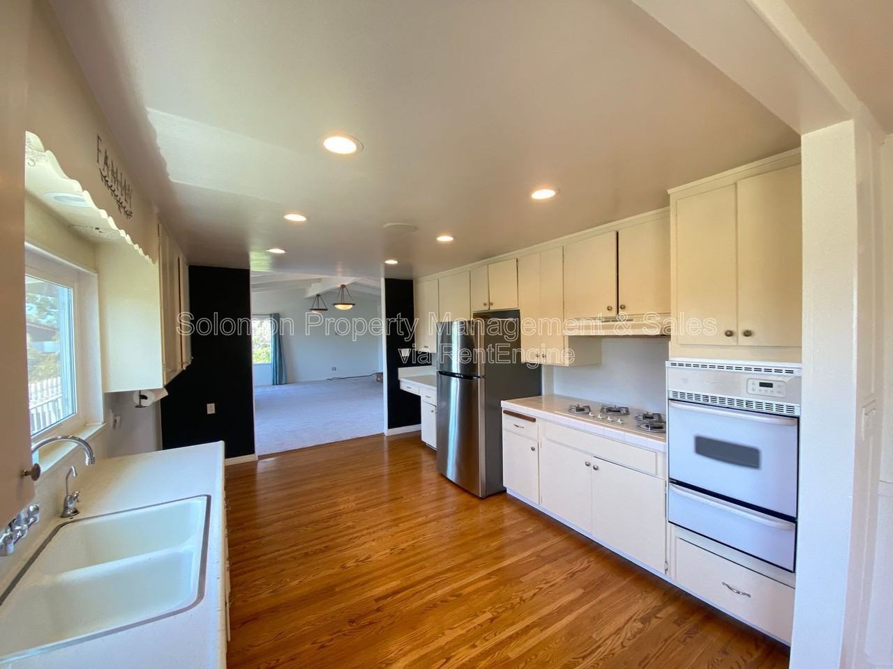 339 Crouch St - Photo 5 of 23