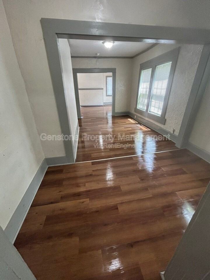 8036 4th Ave N - Photo 7 of 18