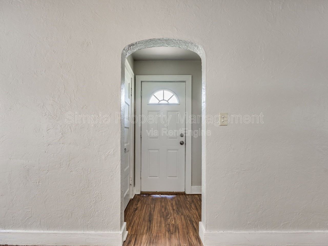 1524 Sw Binkley St - Photo 2 of 14