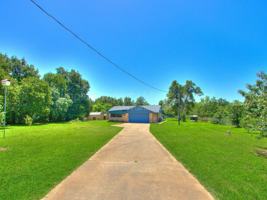 featured image of 18916 Dave Dr