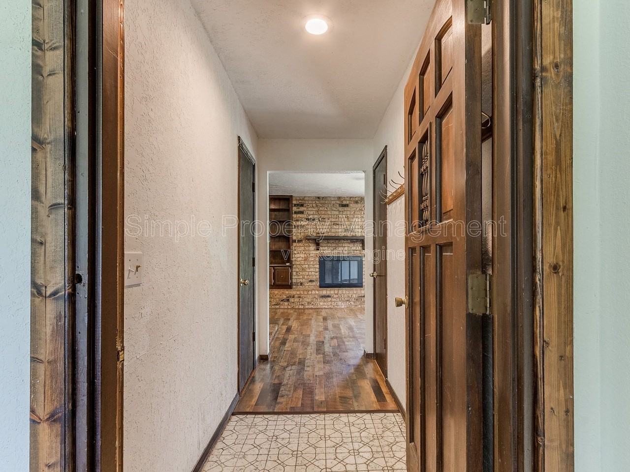 18916 Dave Dr - Photo 5 of 34