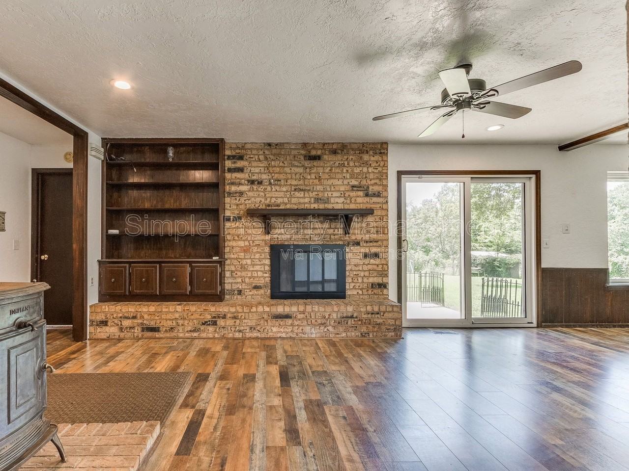 18916 Dave Dr - Photo 7 of 34