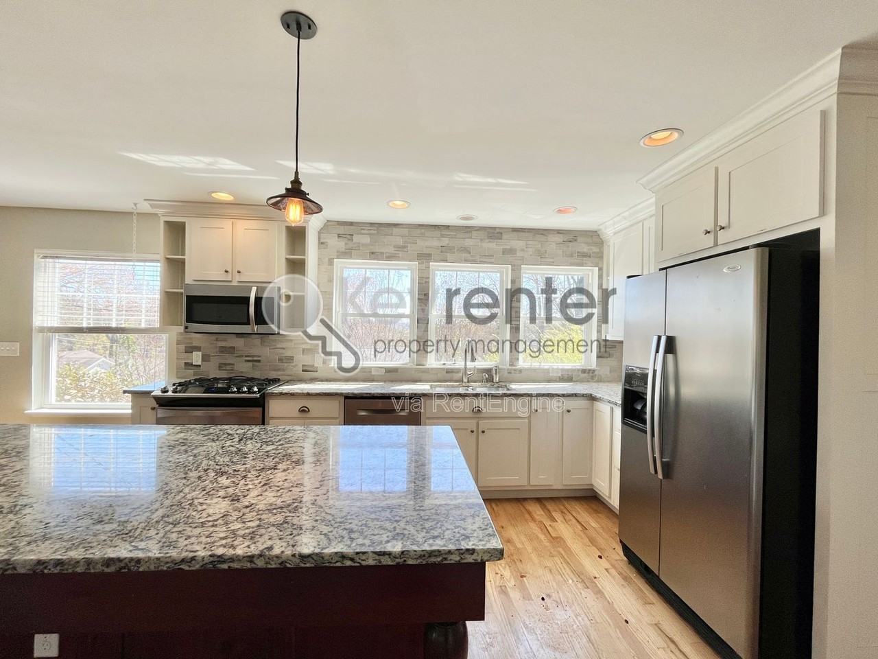 1216 Hanover St - Photo 4 of 26