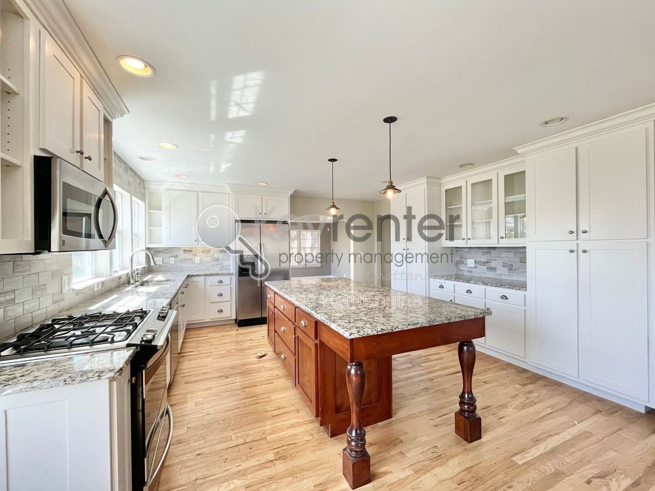 1216 Hanover St - Photo 6 of 26