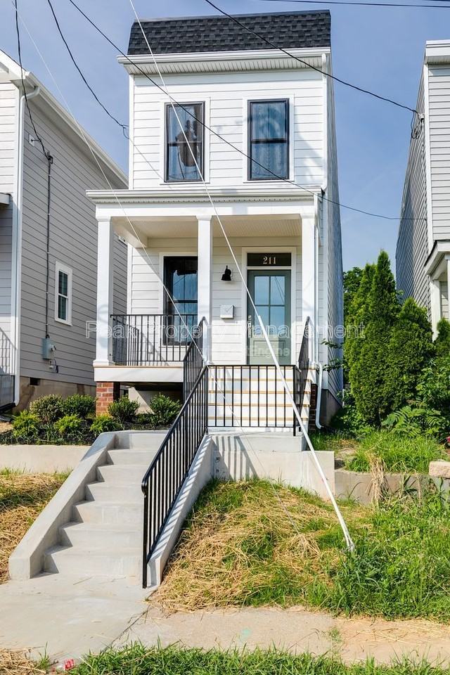 211 E 15th St - Photo 4 of 38