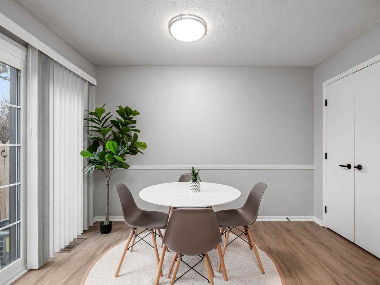 101 Blakeford Dr - Photo 6 of 32
