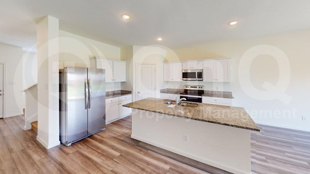 708 Bois D Arc Ln - Photo 4 of 25