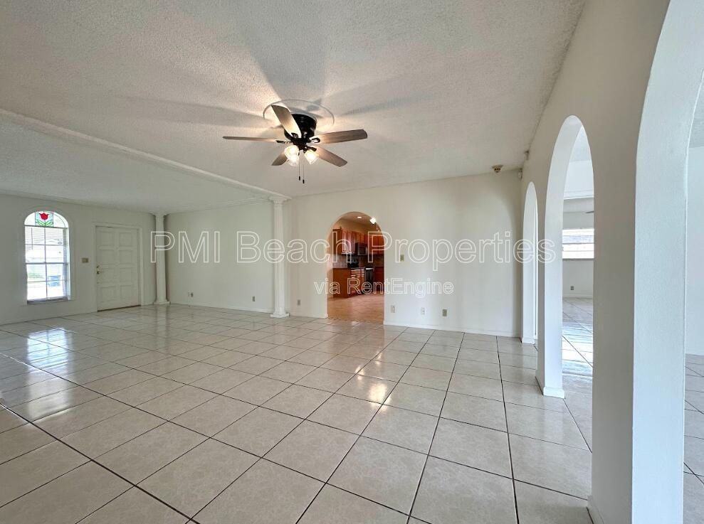 1292 Essex Dr - Photo 4 of 26