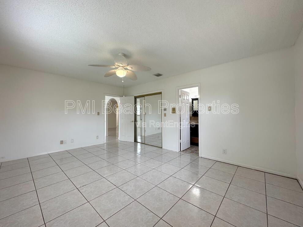1292 Essex Dr - Photo 7 of 26