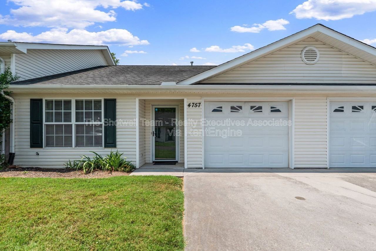 4757 Royal Prince Way - Photo 2 of 25