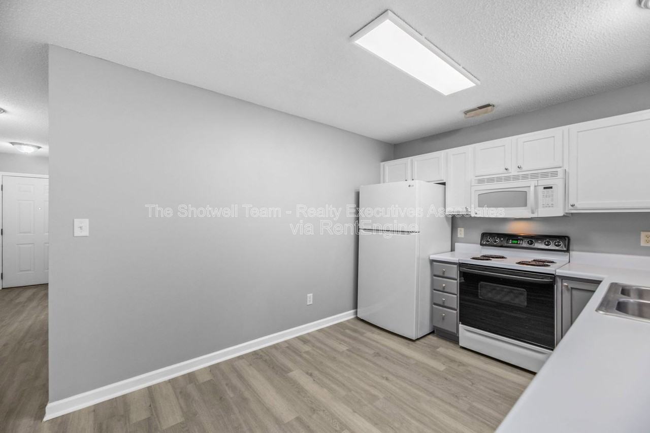 4757 Royal Prince Way - Photo 7 of 25