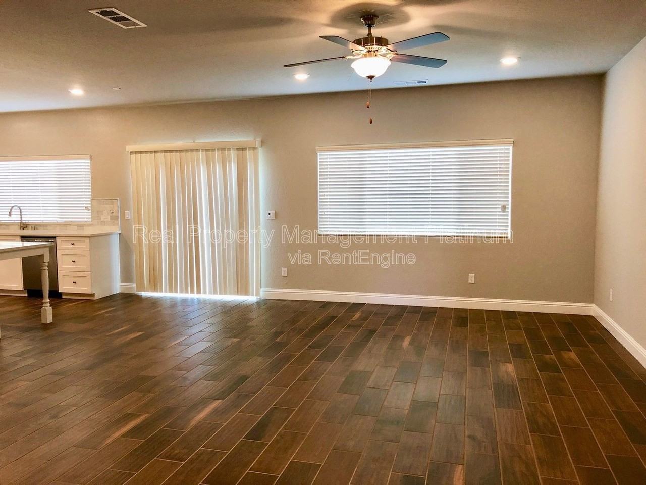 4150 Duncan Ave - Photo 3 of 30
