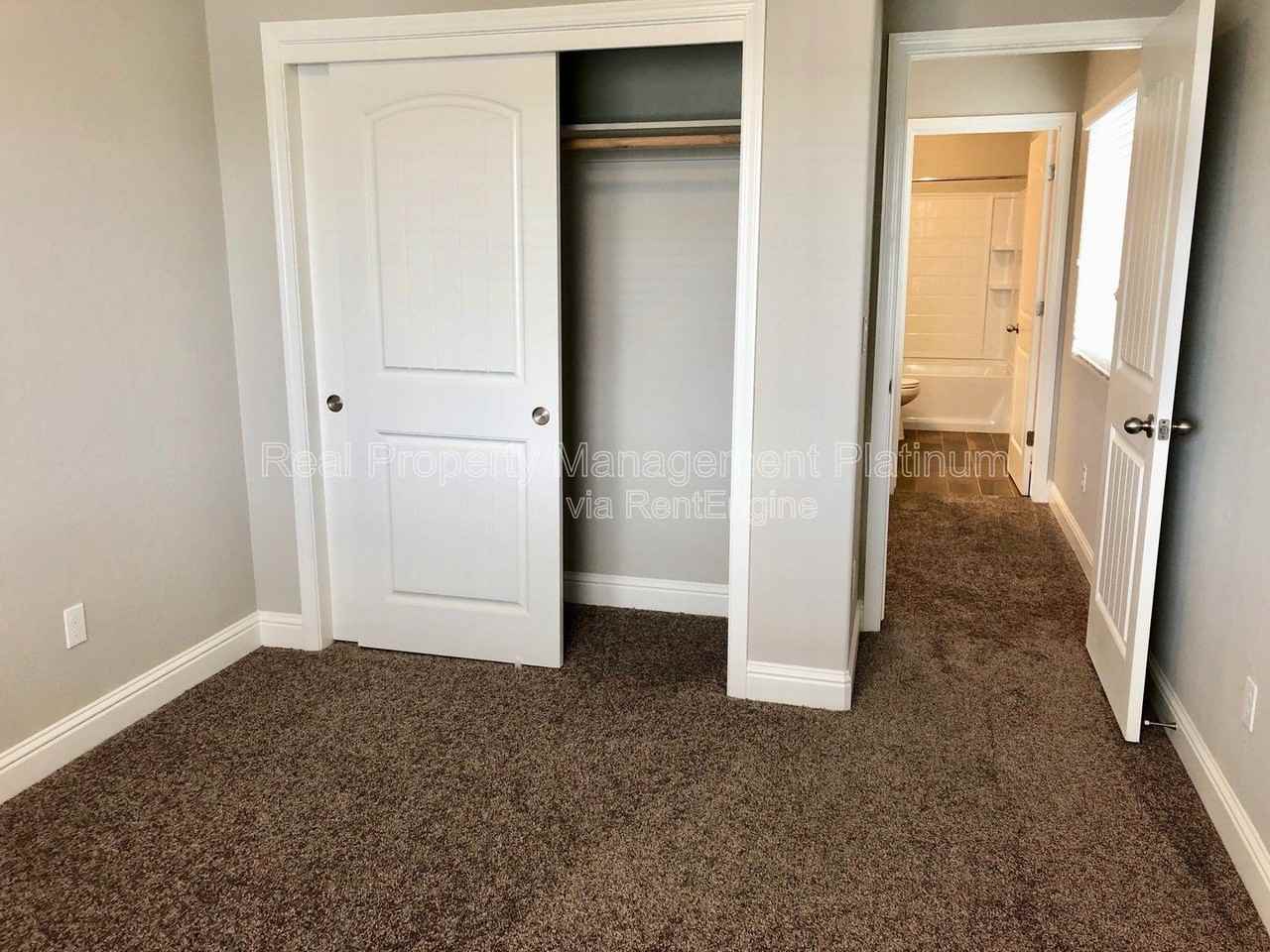 4150 Duncan Ave - Photo 7 of 30