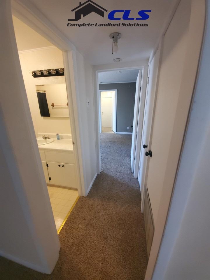 824 East Harris Street Front House - Photo 3 of 11