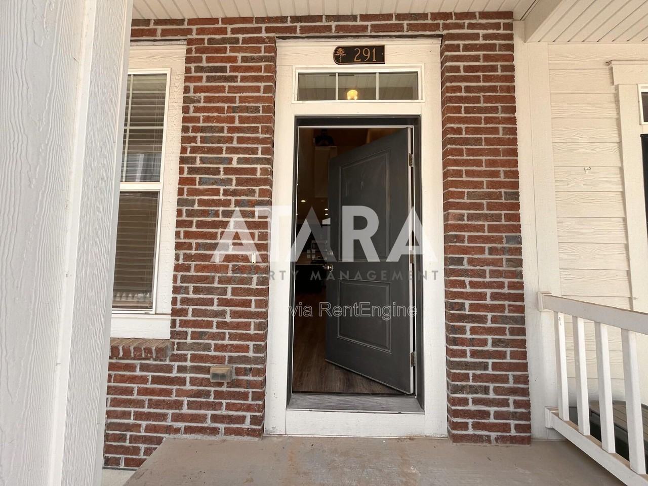 291 E Grace Ln - Photo 6 of 33