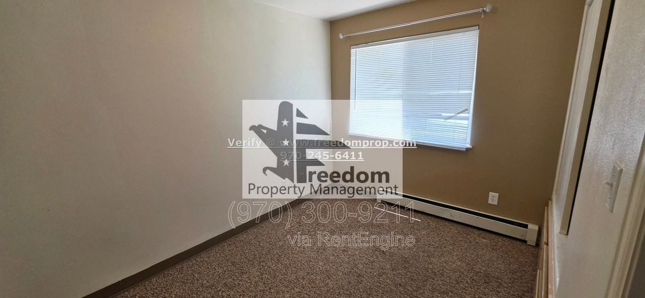1102 Belford Ave #D - Photo 6 of 9