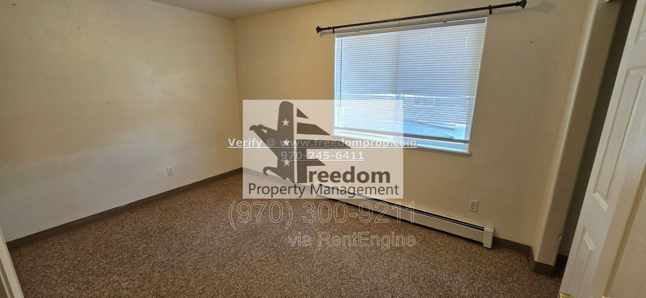 1102 Belford Ave #D - Photo 7 of 9