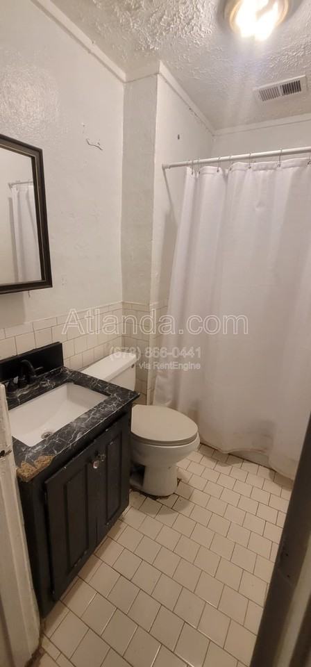 1176 Garibaldi St Sw - Photo 5 of 7
