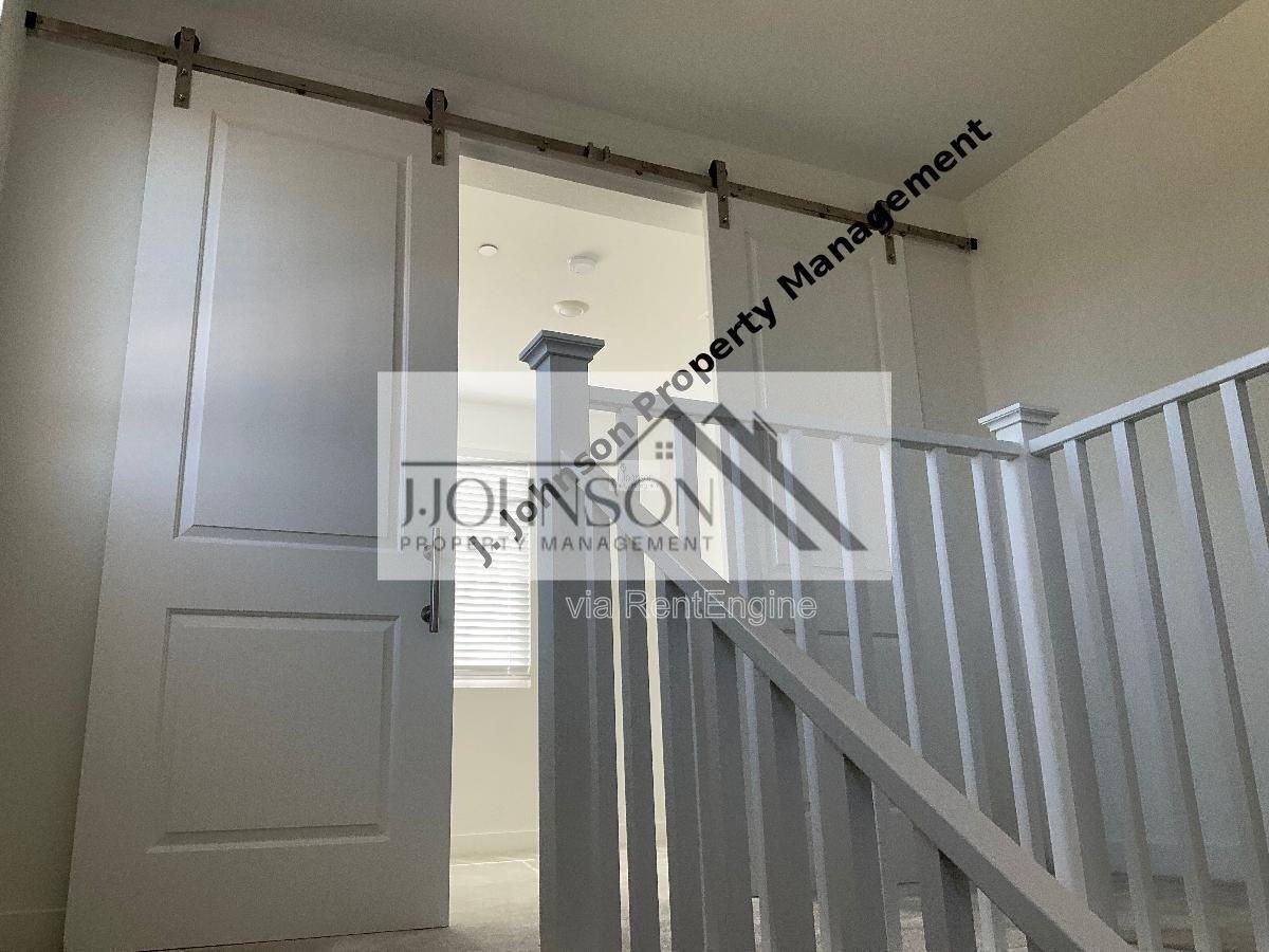 405 Avendale Dr - Photo 2 of 18