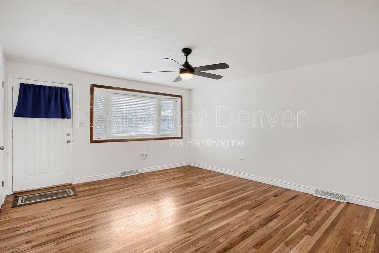 330 Depew St - Photo 3 of 15