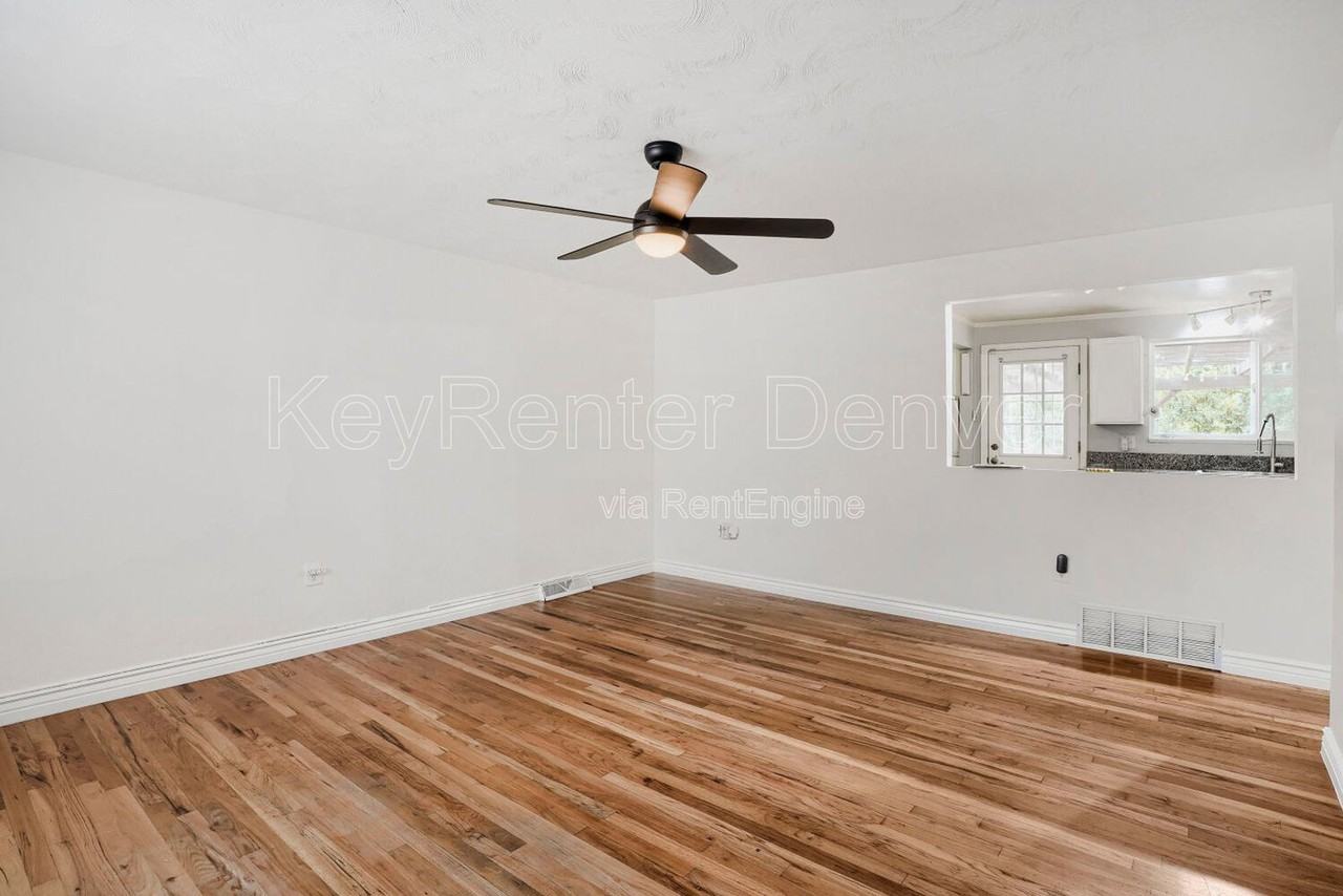 330 Depew St - Photo 4 of 15