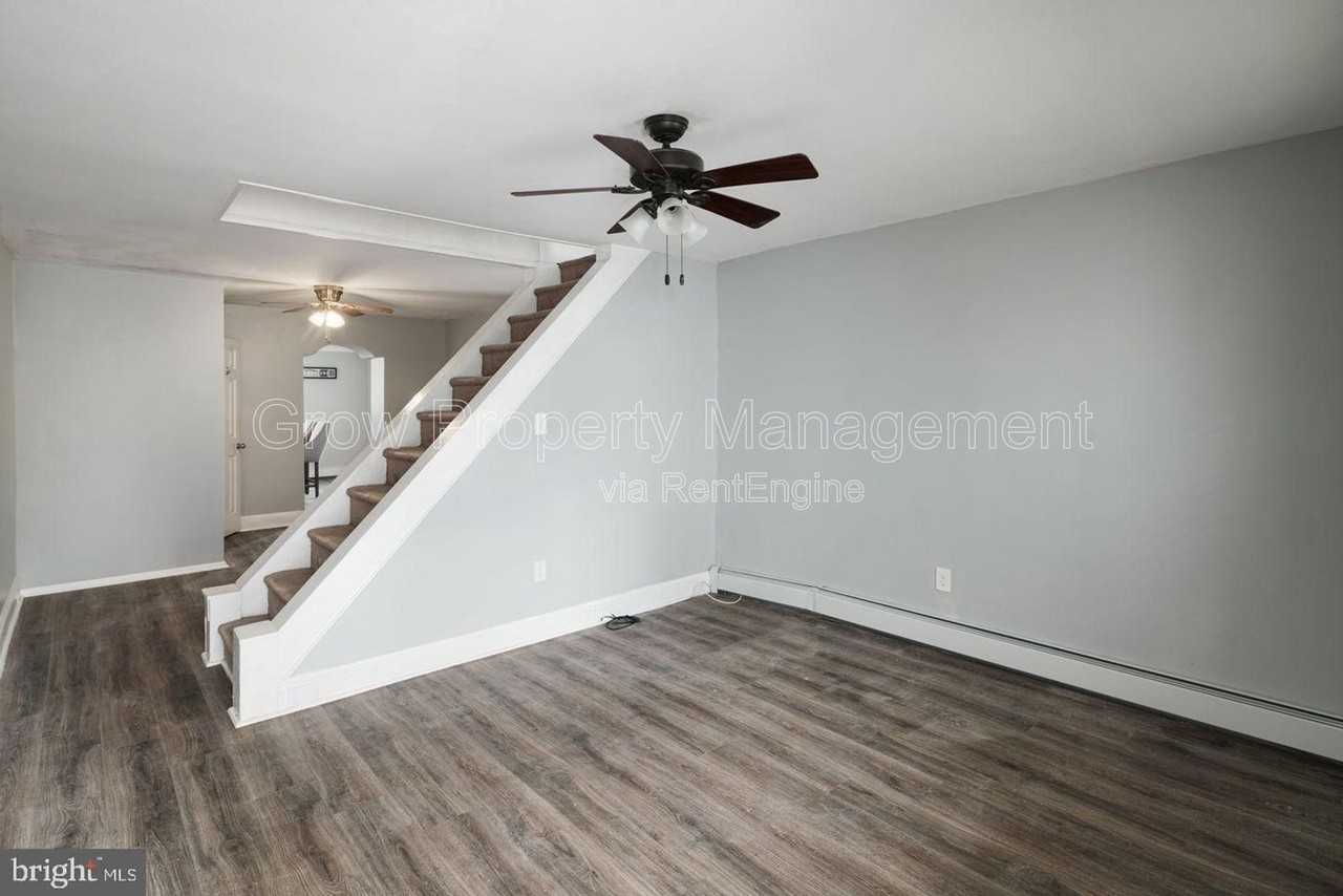 4714 Fowler St - Photo 2 of 26