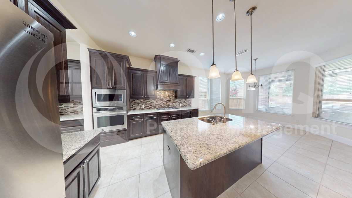2707 Point Vista Dr - Photo 4 of 47