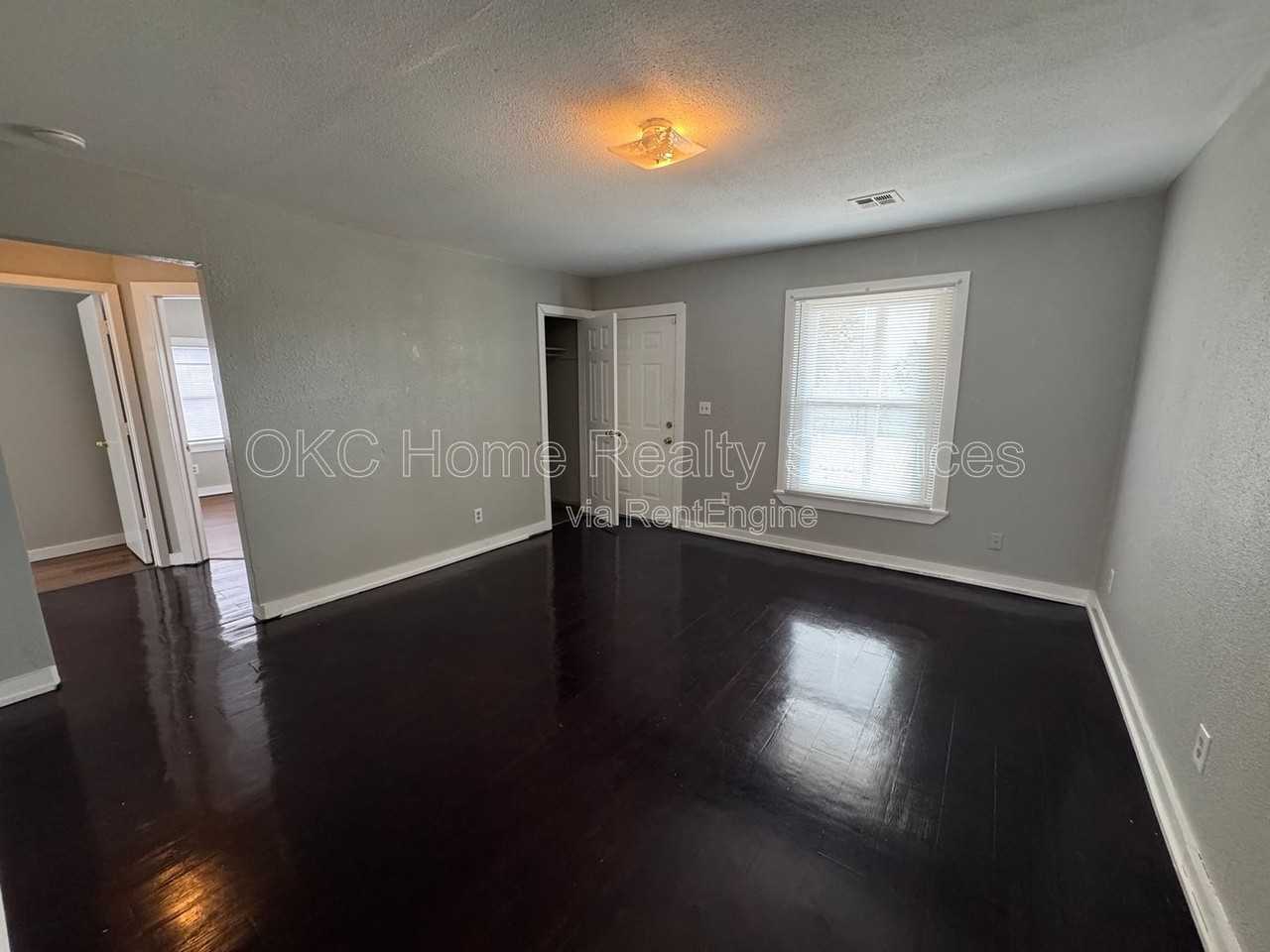 4201 Ne 16th Ter - Photo 2 of 13