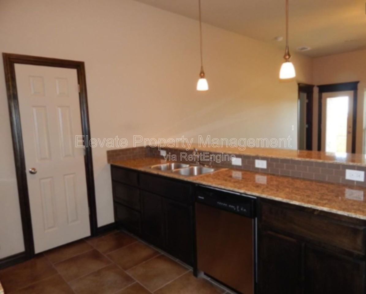 2200 Kintyre Rd - Photo 7 of 14