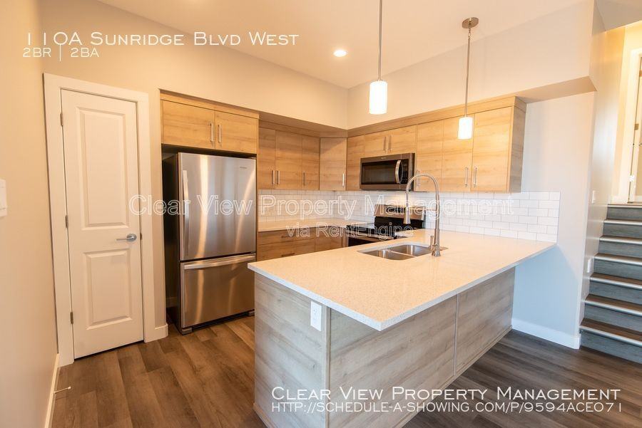 118 Sunridge Blvd W - Photo 3 of 12