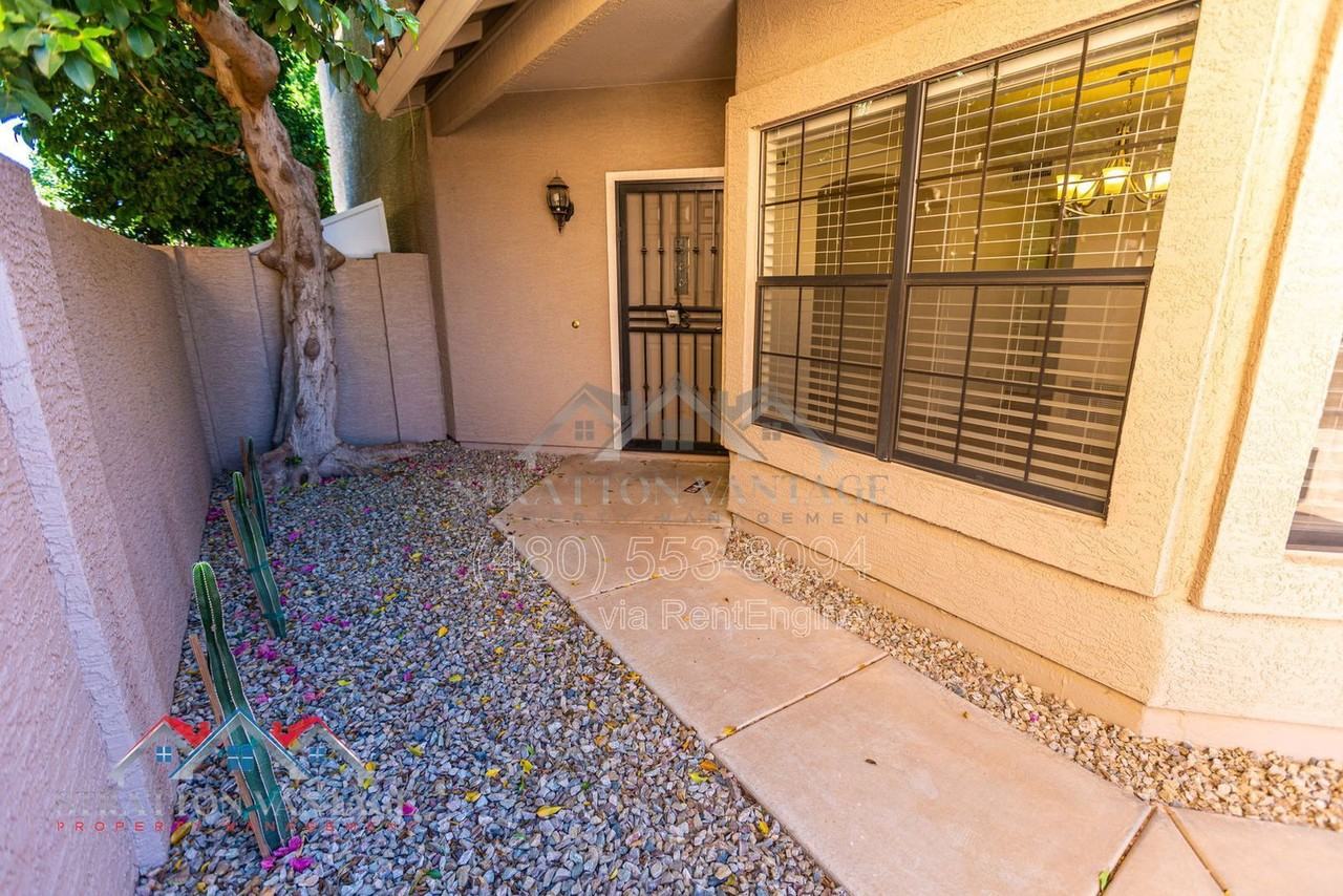 5939 E Phelps Rd - Photo 6 of 50