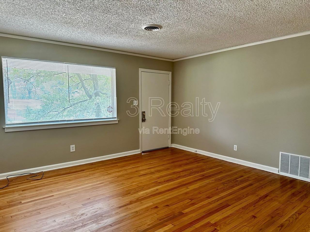 1009 Rosedale Dr - Photo 7 of 38